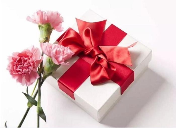 祝MG冰球突破官网精密机械所有女同胞 女神节欢乐，青春永驻！