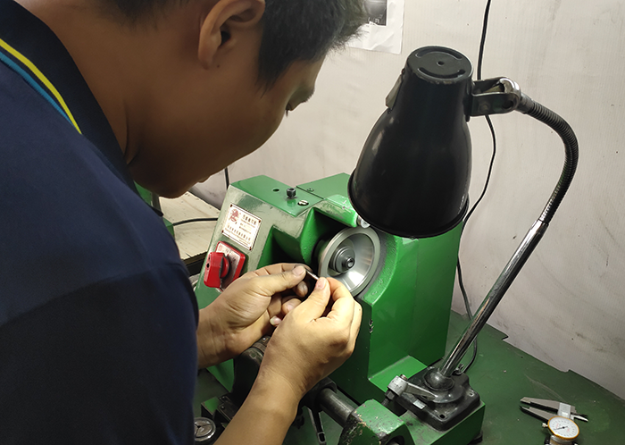 精雕细琢，智造将来：探秘精密零件磨削工艺的择与优