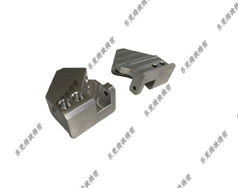 数控加工（CNC）若何沉塑汽车造作产业格局？